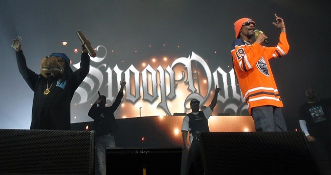 REVIEW: Snoop Dogg lights up Edmonton