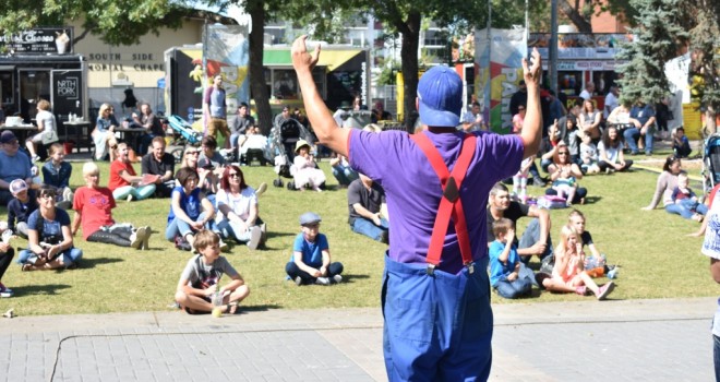 FRINGE 2019 HAT LINE: Street performers deserve our applause – and our money